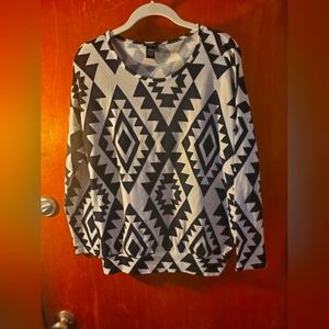Black & White Print Sweater-Shirt